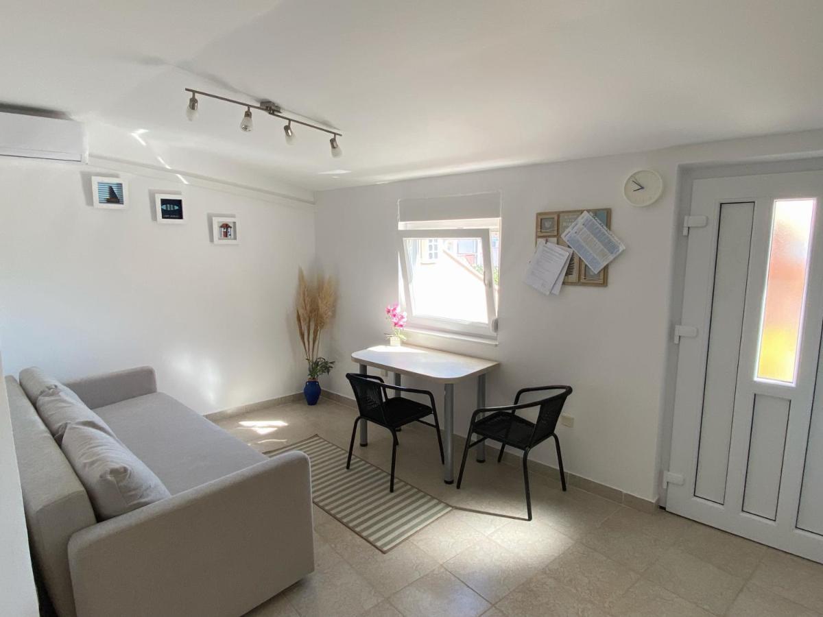 Beachfront Apartment Vir Zewnętrze zdjęcie